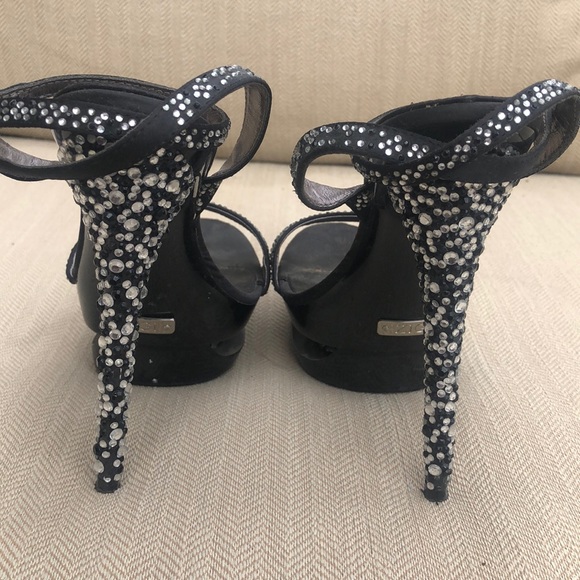 High heels - Picture 2 of 8